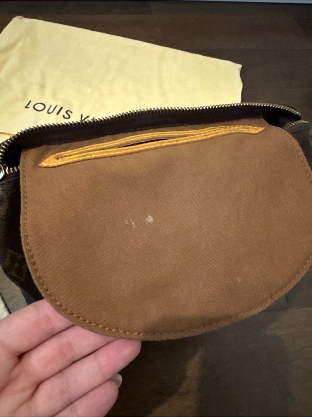 Louis Vuitton Brown Monogram Speedy 25 - Picture 11 of 15